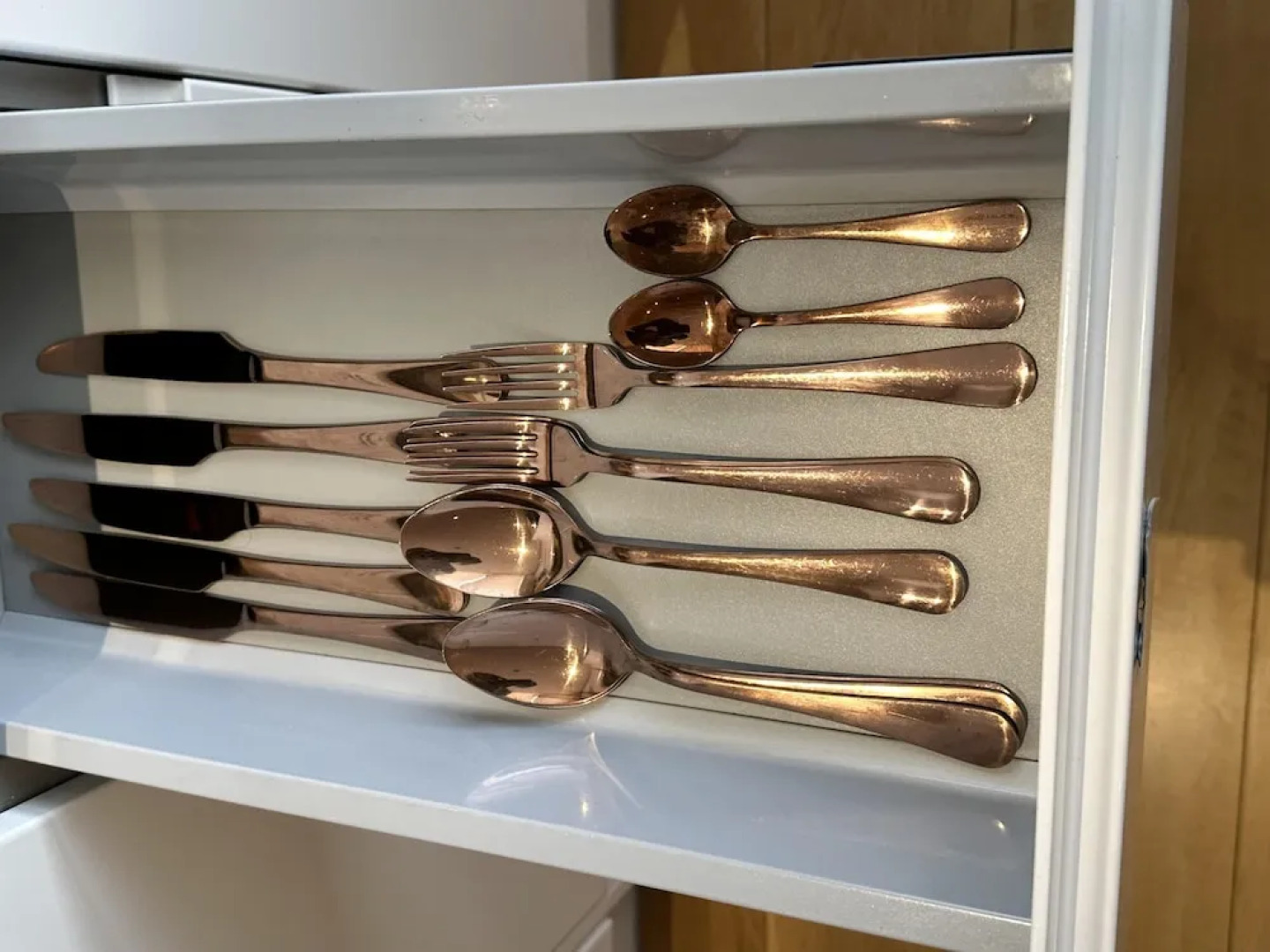 Condo Apartment With Workspace