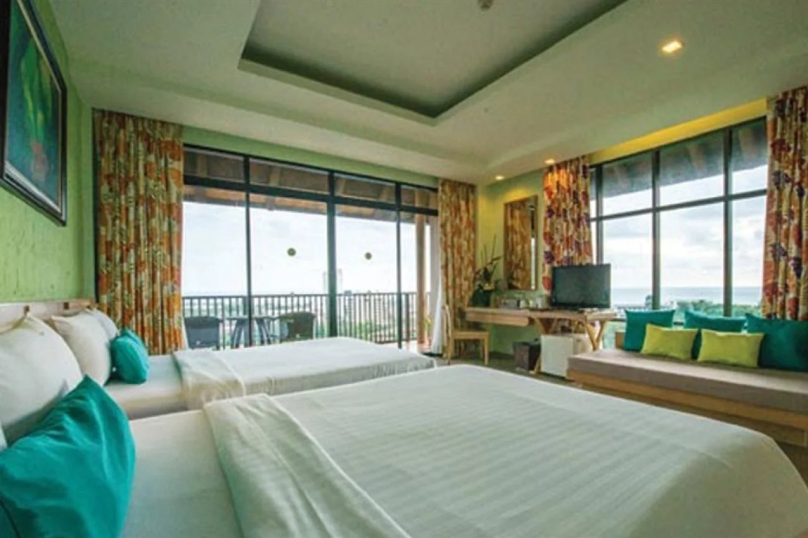 Отель Karon Phunaka Resort & Spa