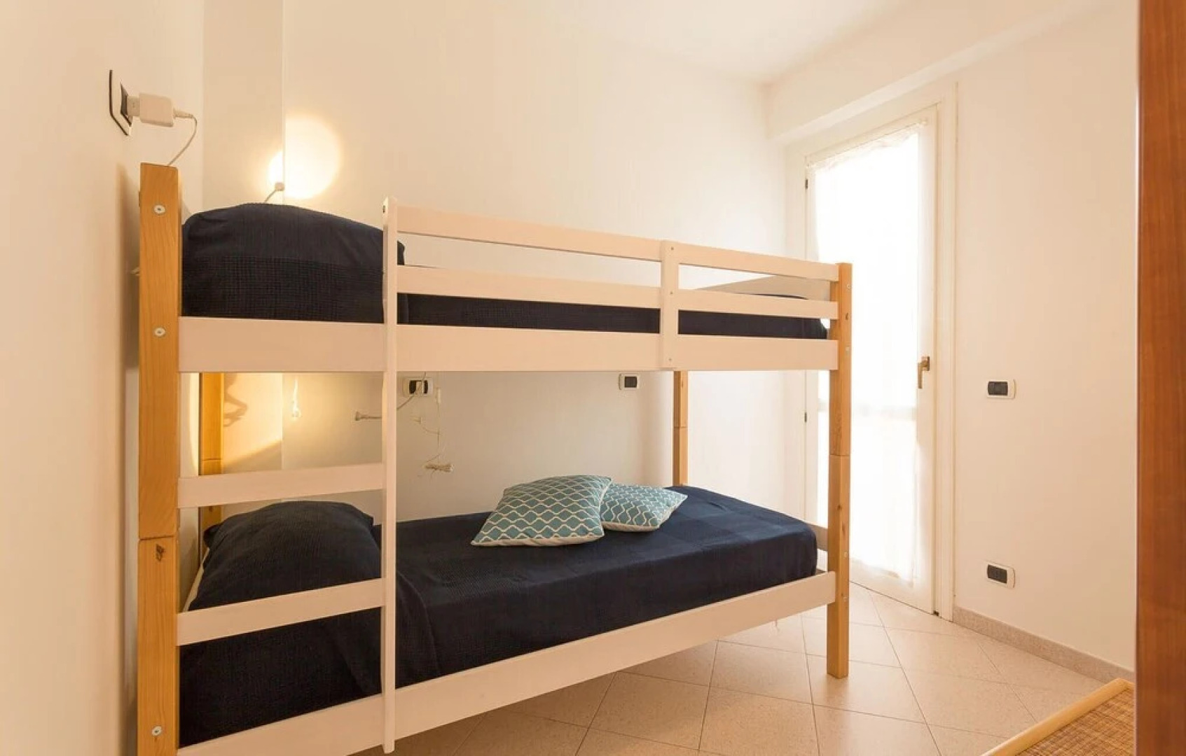 Stunning Home in Marina di Modica With 3 Bedrooms and Wifi