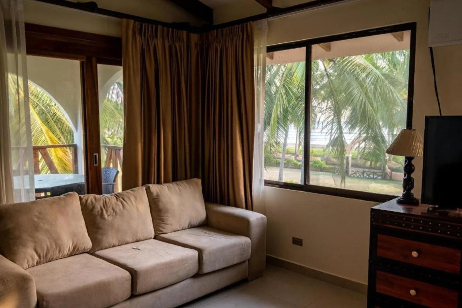 Sunset Del Mar Resort