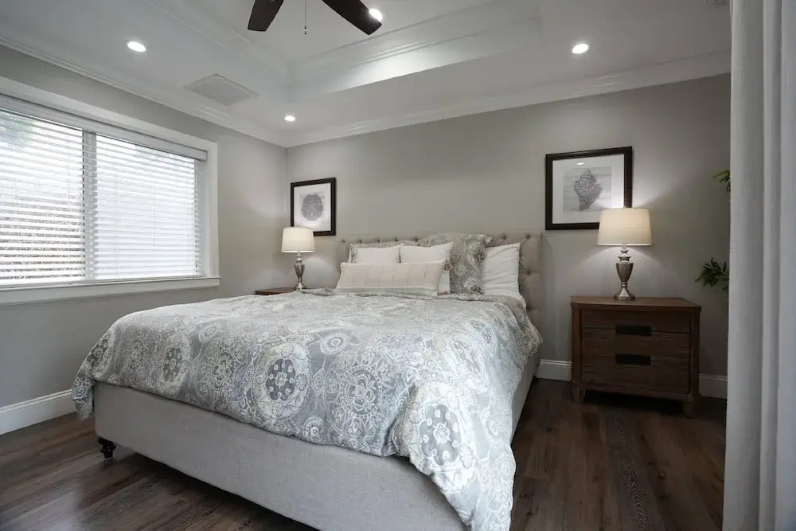 4 bedroom, 3 bathrooms Pool Home