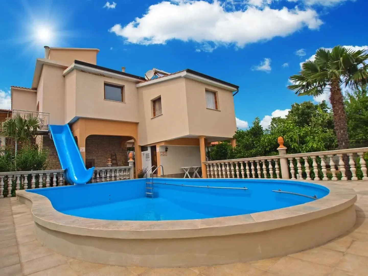 Apartments Vrcevan 811