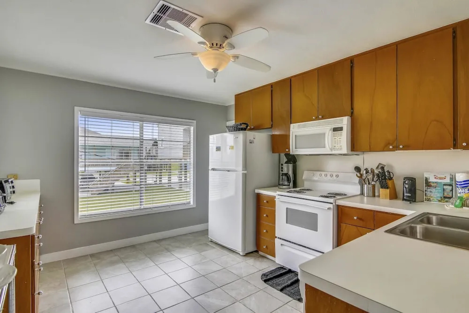 Bermuda Beachfront by RedAwning