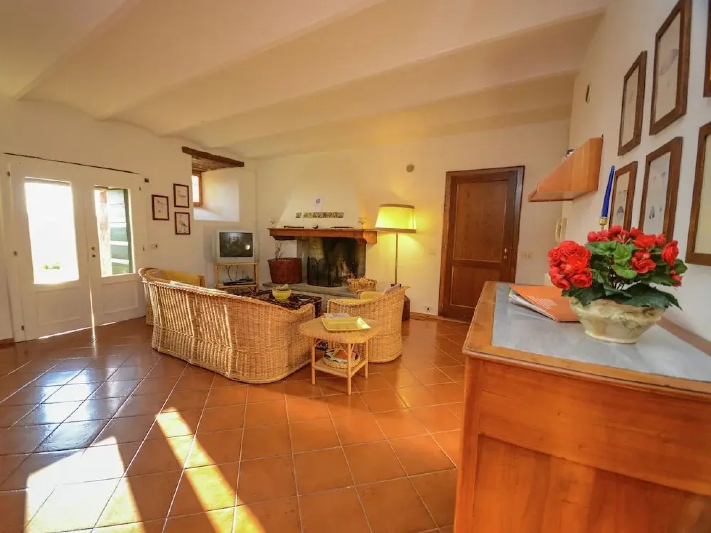 Sprawling Villa With Breathtaking Views In Emilia-Romagna