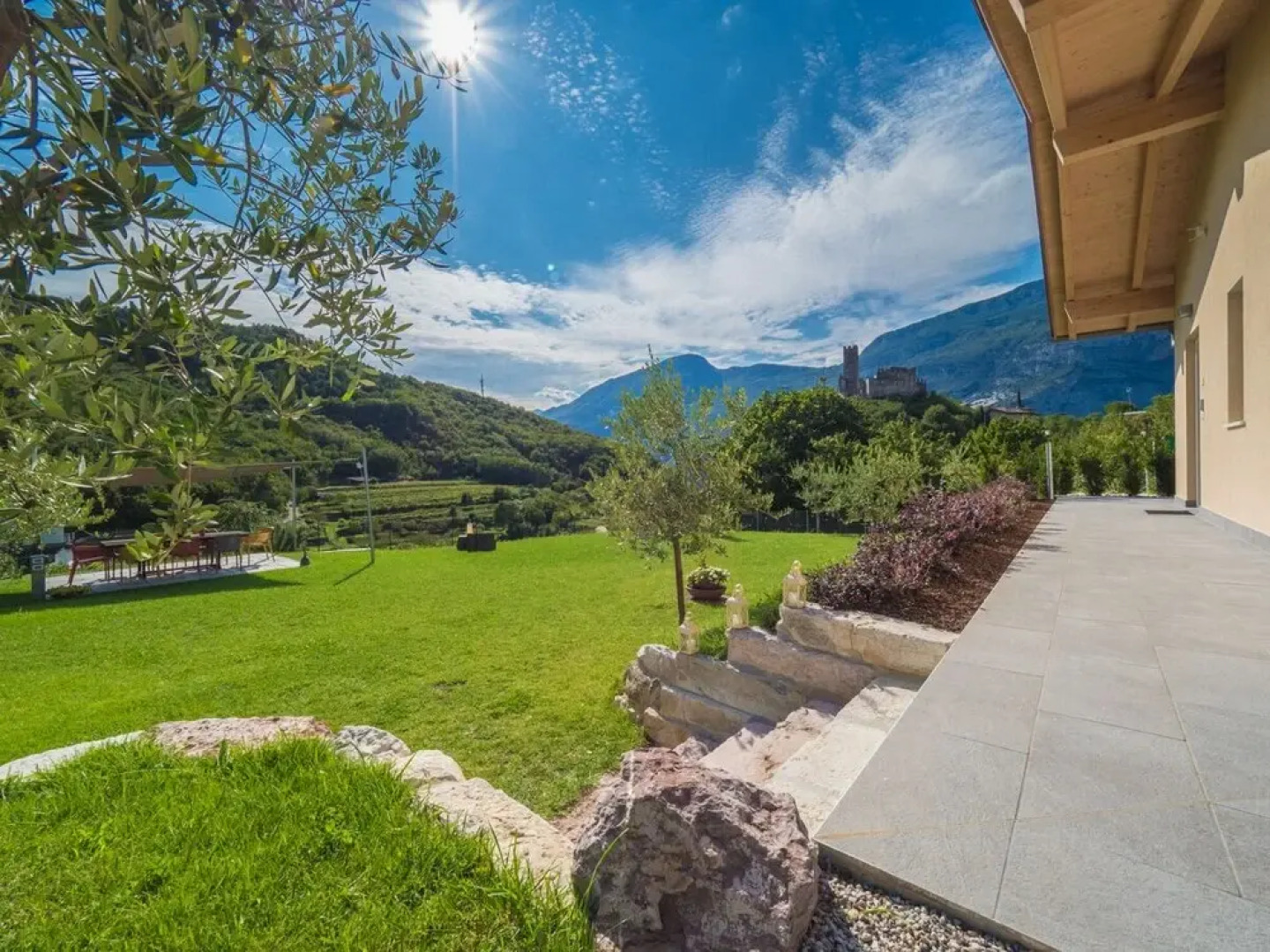 La Gazza Ladra Apartments