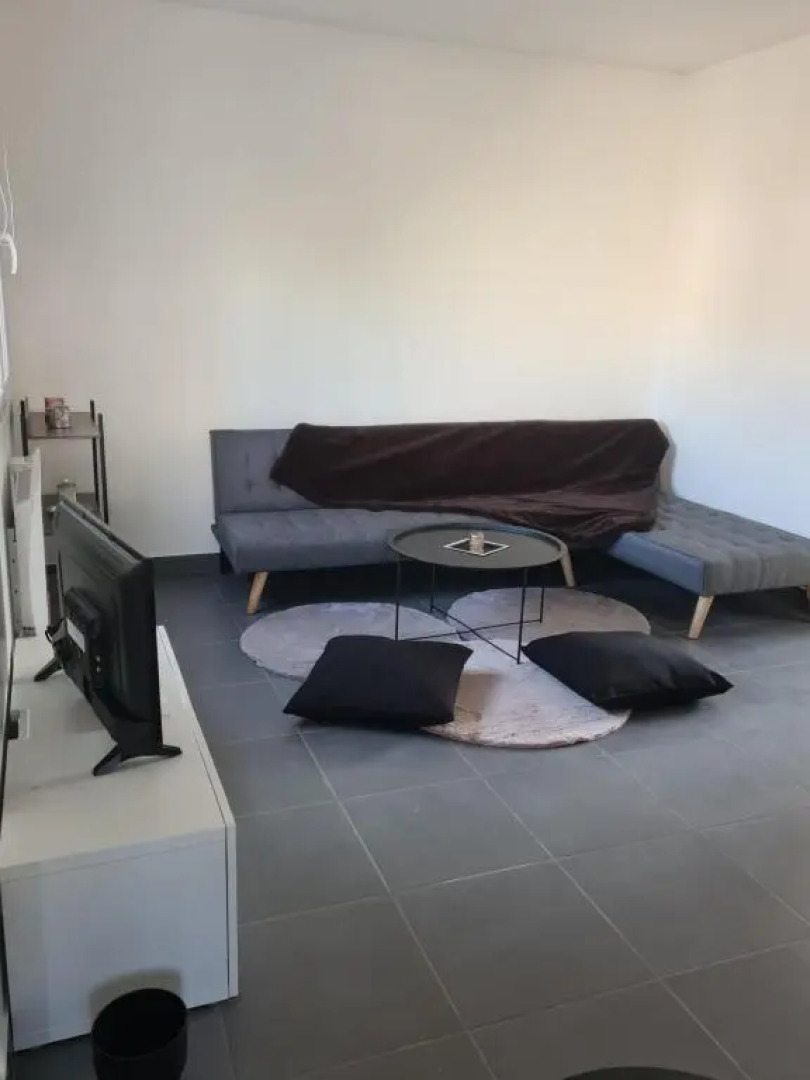 Jolie F1 Neuf Et Fonctionnel