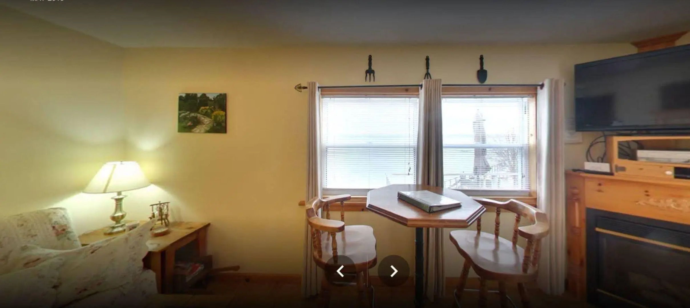 Dewar's Inn on the River