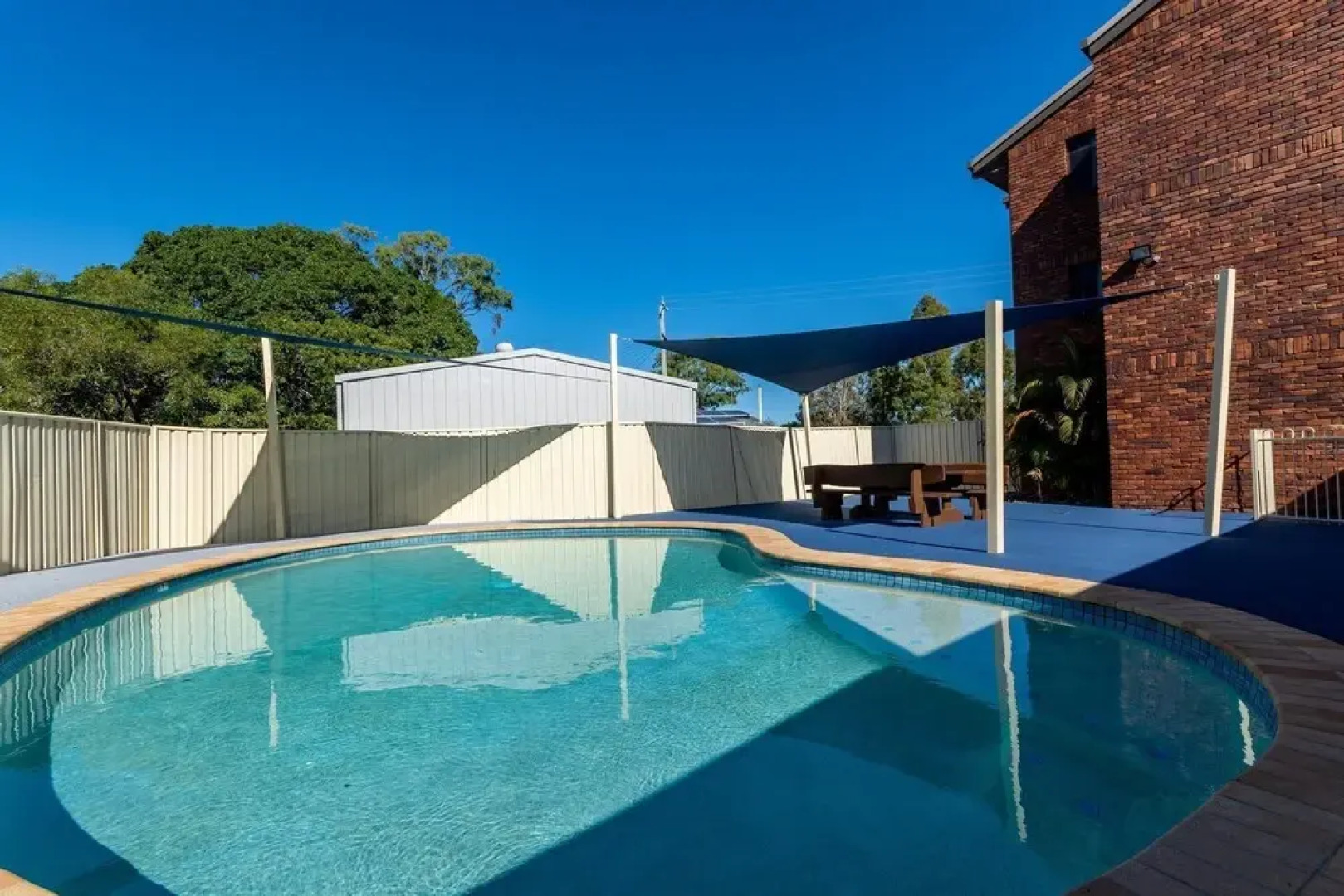 Waterviews,Pool, Wifi its all here !- Welsby Pde, Bongaree
