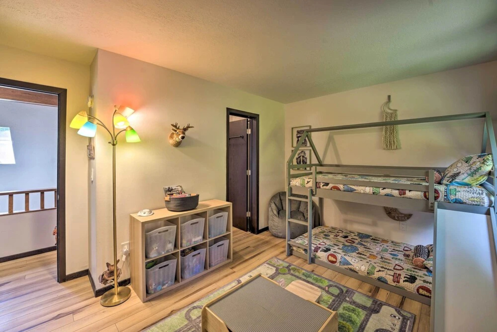 Family-friendly Galena Townhome w/ Community Pools