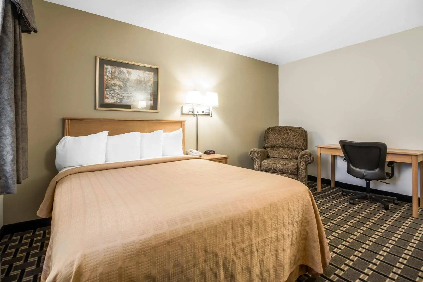 Quality Inn Mauston I-90