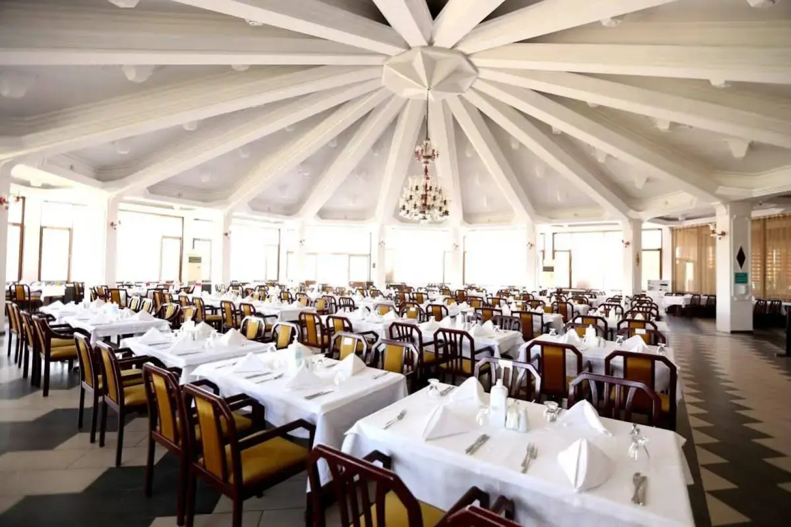 SIGNATURE GARDEN AVANOS Hotel & SPA