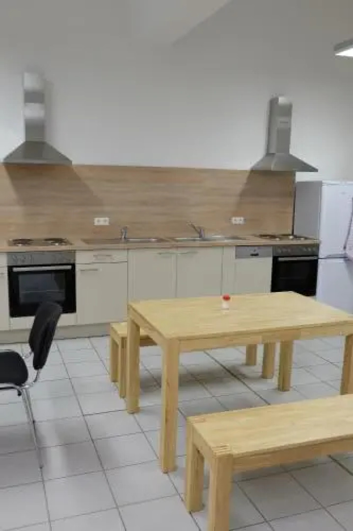 Montagehotel Bed  Steel