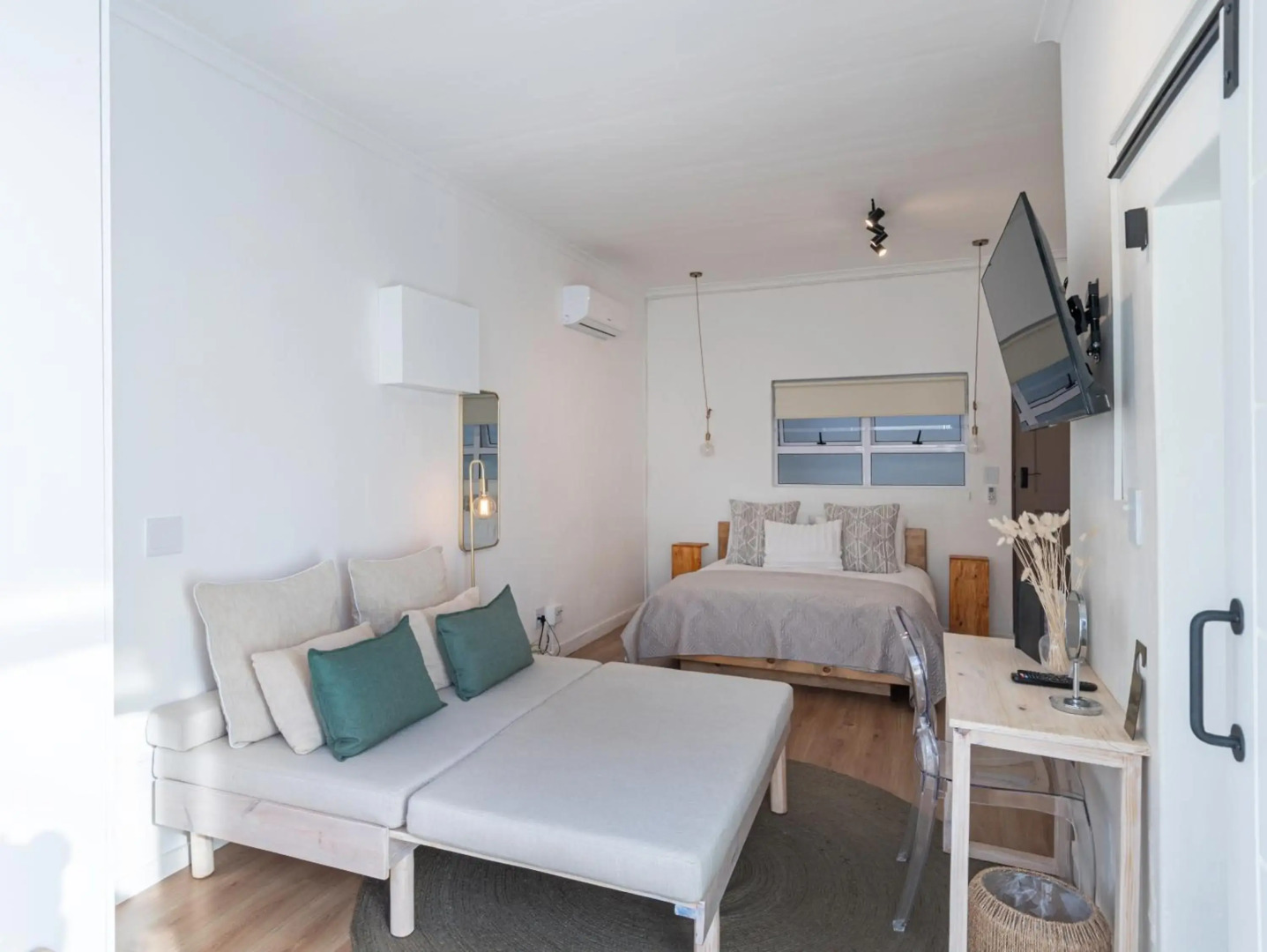 107 Dorpstraat Boutique Hotel