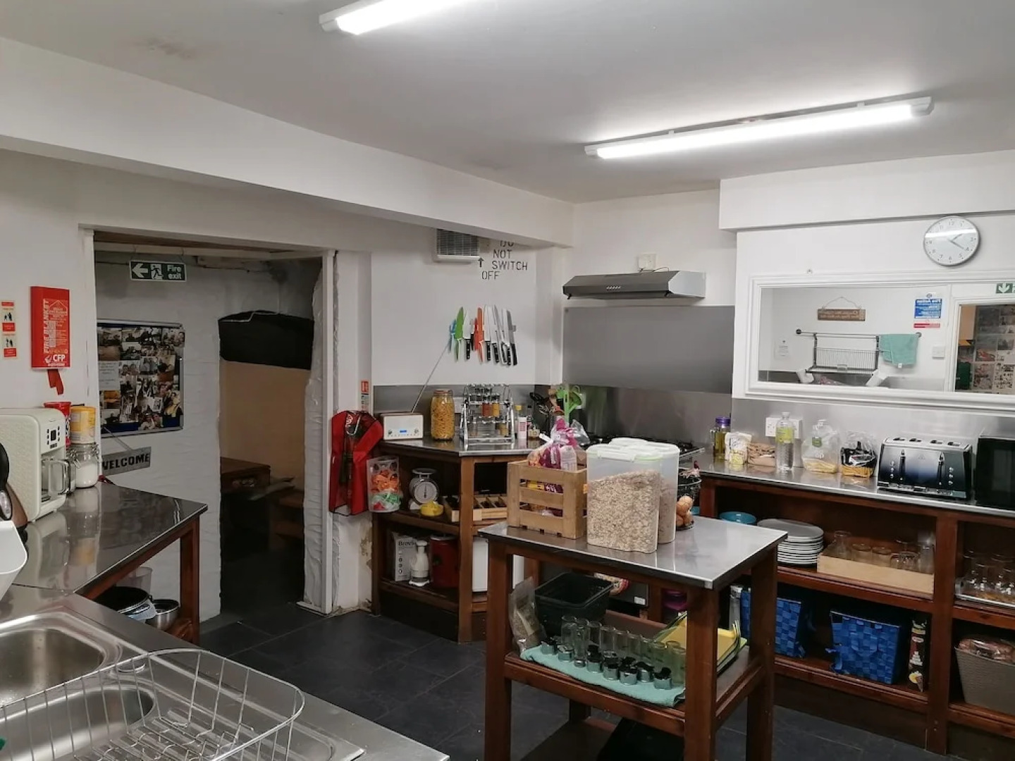 Seadragon Backpackers