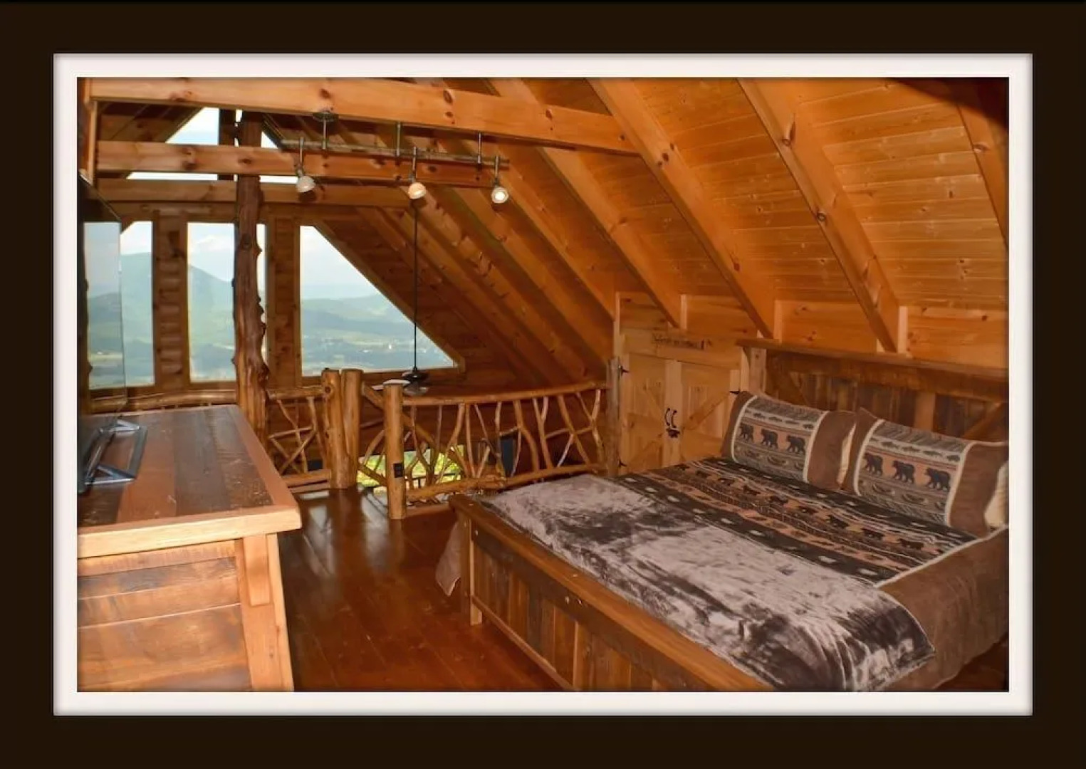 Graceful Awestruck Perfect Mountain Views with Pool Access by RedAwning