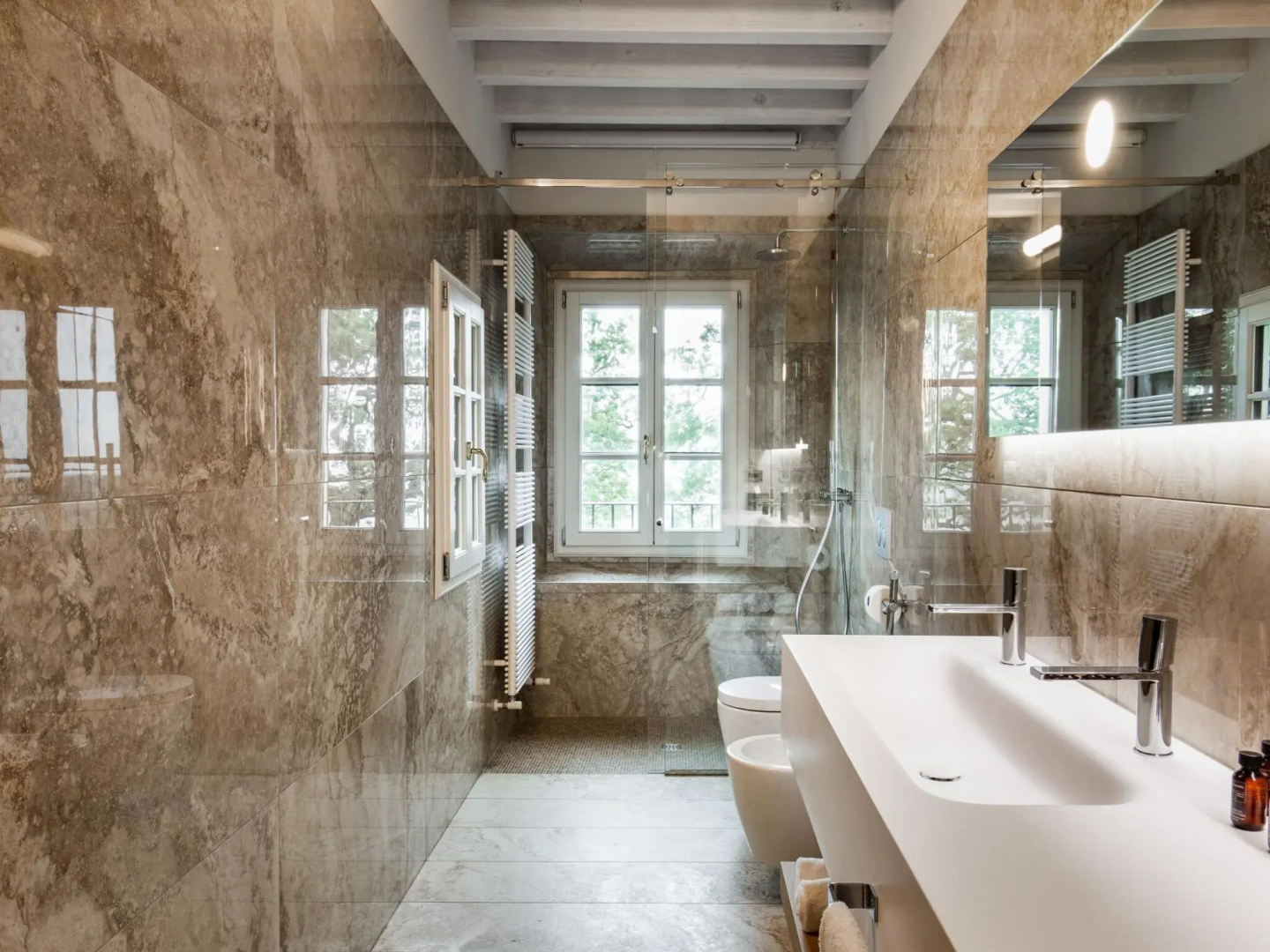 Lush holiday home in Varignana with bubble bath