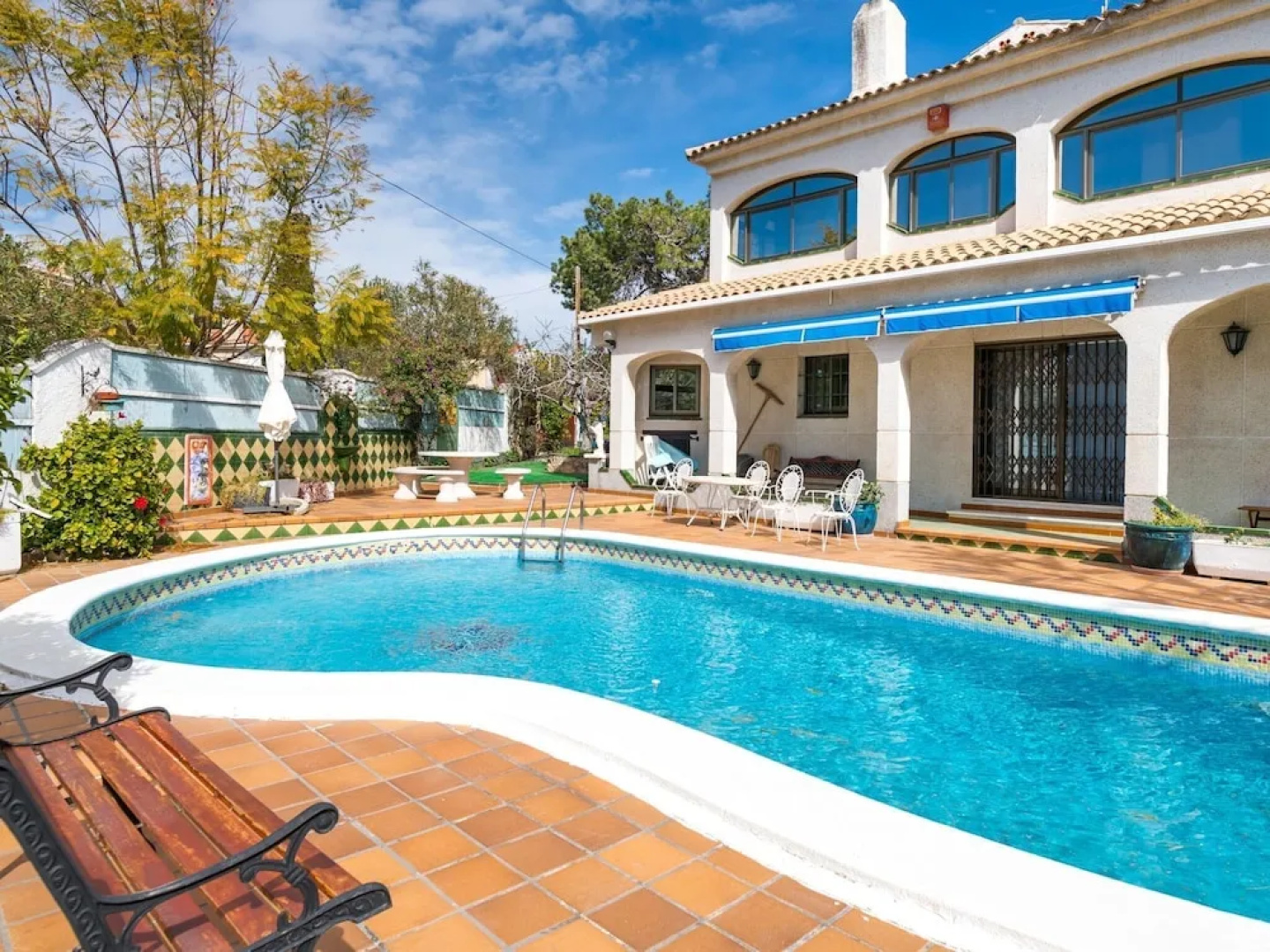 Exotic Villa in Coma-ruga with Private Swimming Pool