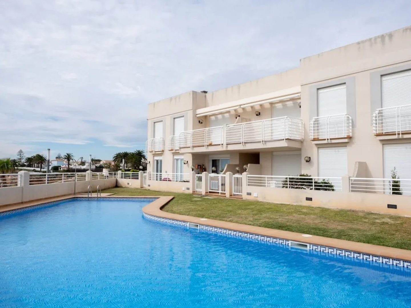 Quaint Apartment near Sea