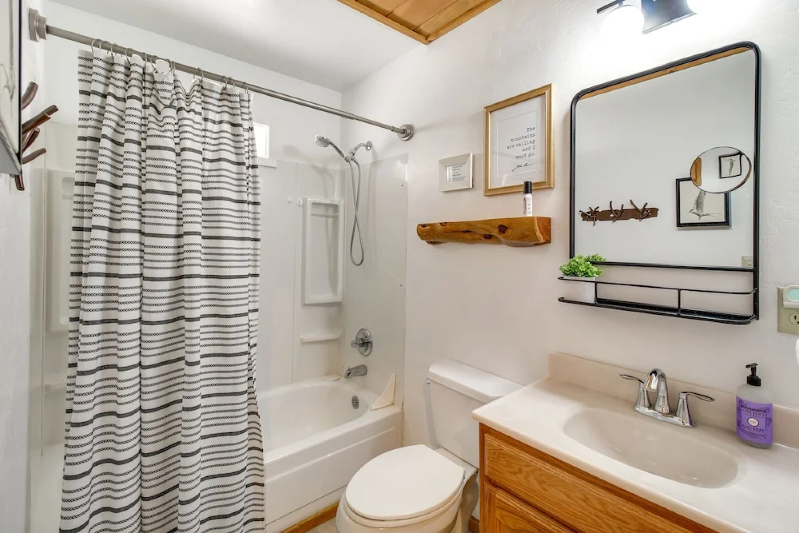 Cozy Heber Cabin Retreat w/ Deck + Fireplace!