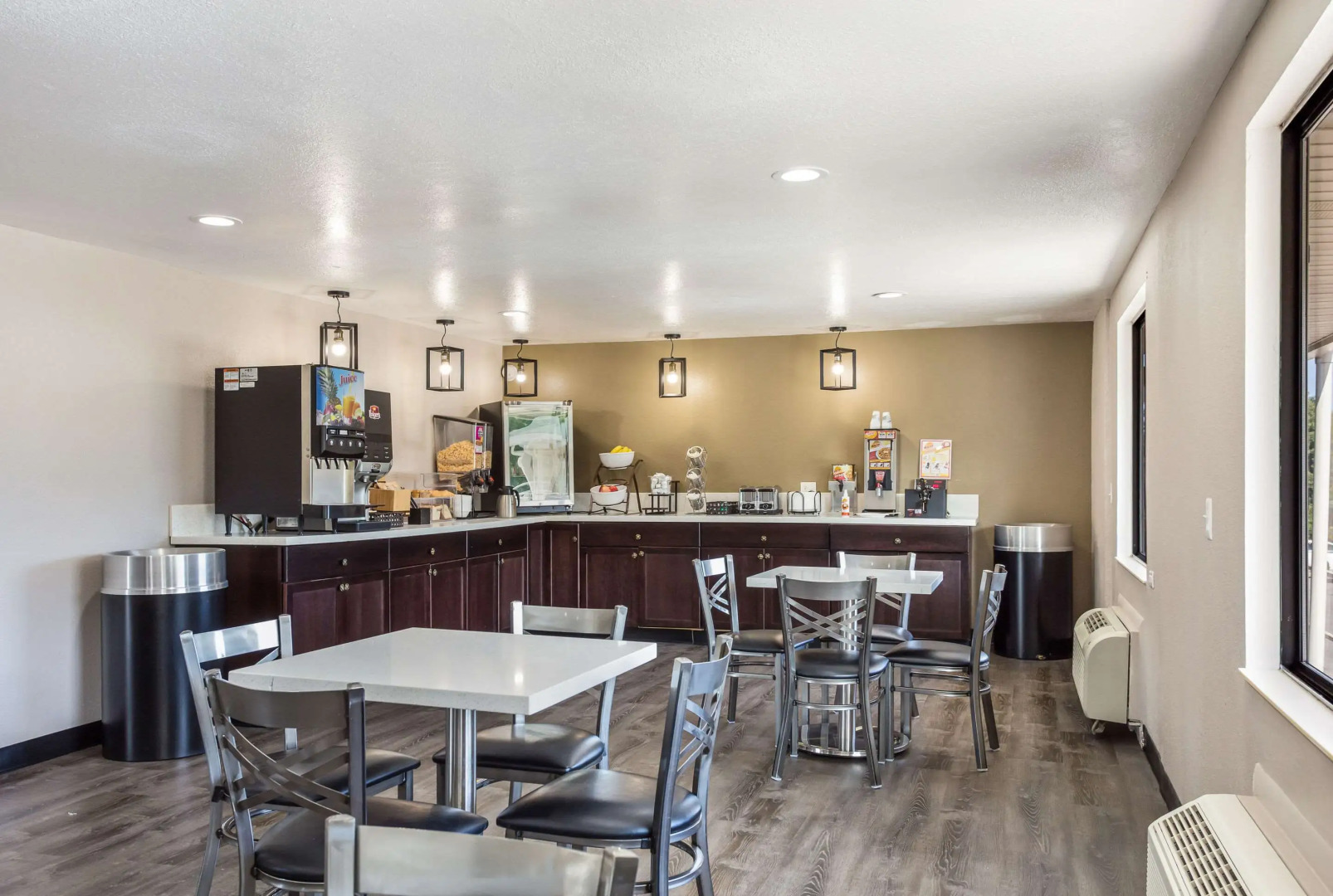 Motel 6 Cross Lanes, WV - Goff Mountain Rd