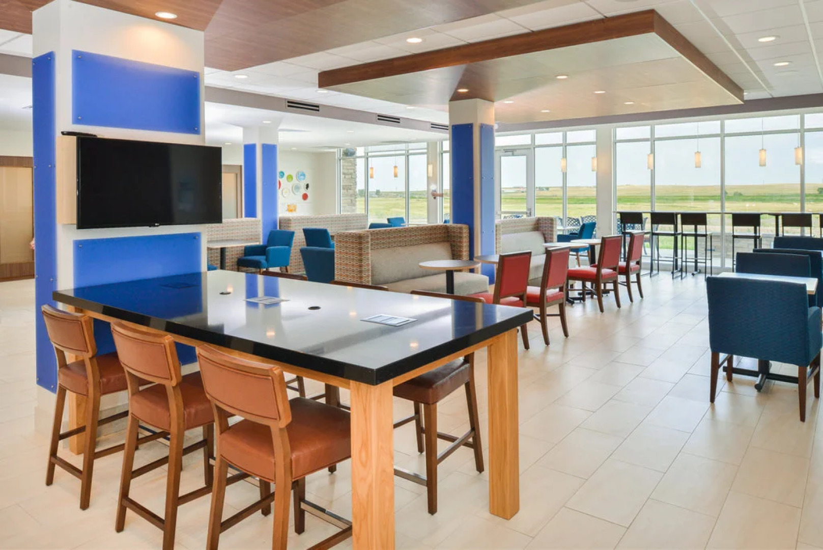 Holiday Inn Express & Suites Chadron by IHG