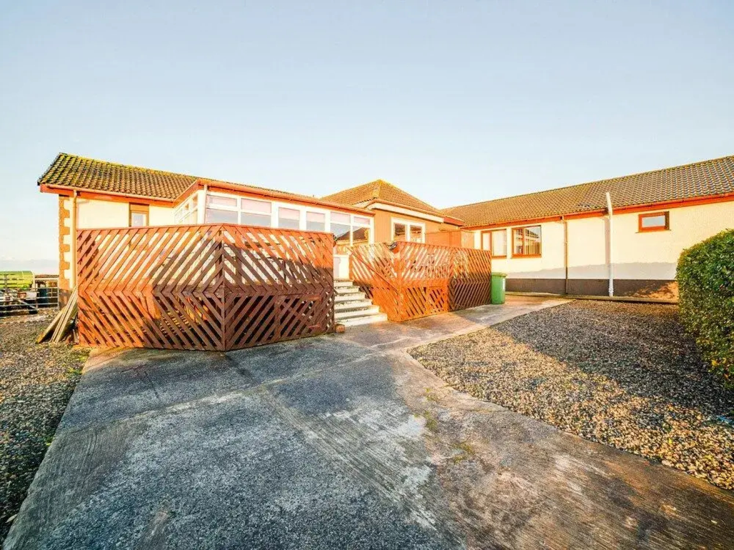 Orasay Inn