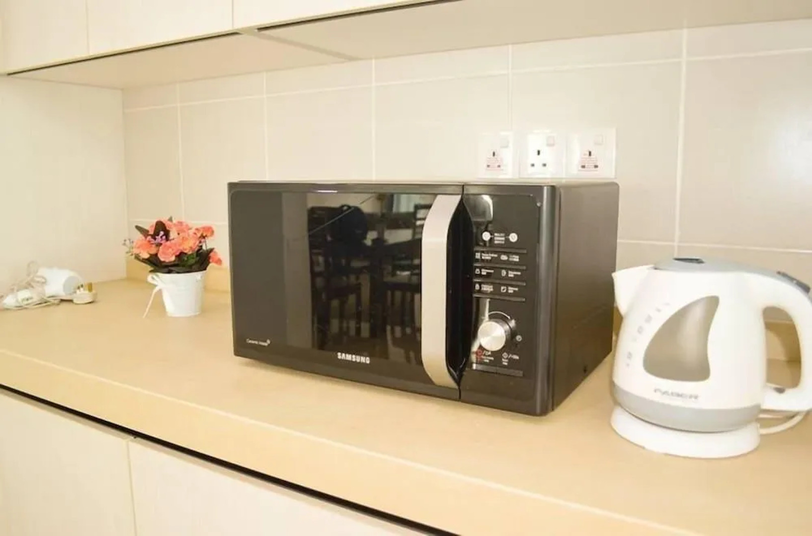 Summertime Arena Suite 1