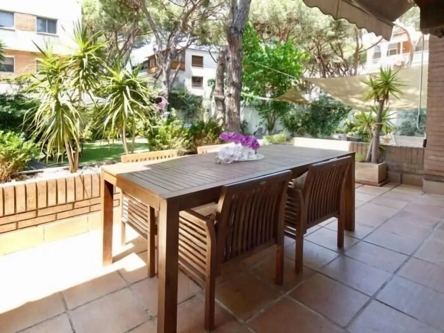 Shikara Be my Guest Castelldefles