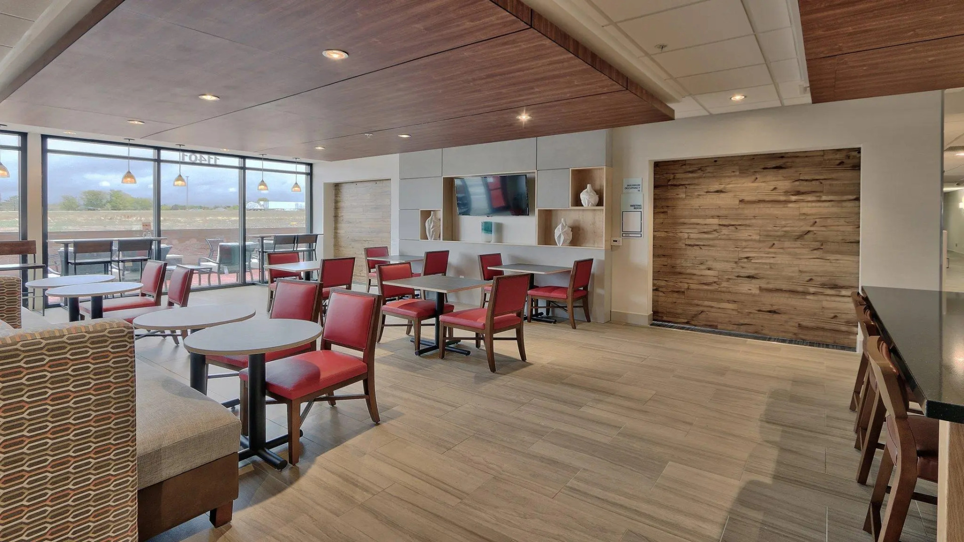 Holiday Inn Express and Suites Broomfield by IHG