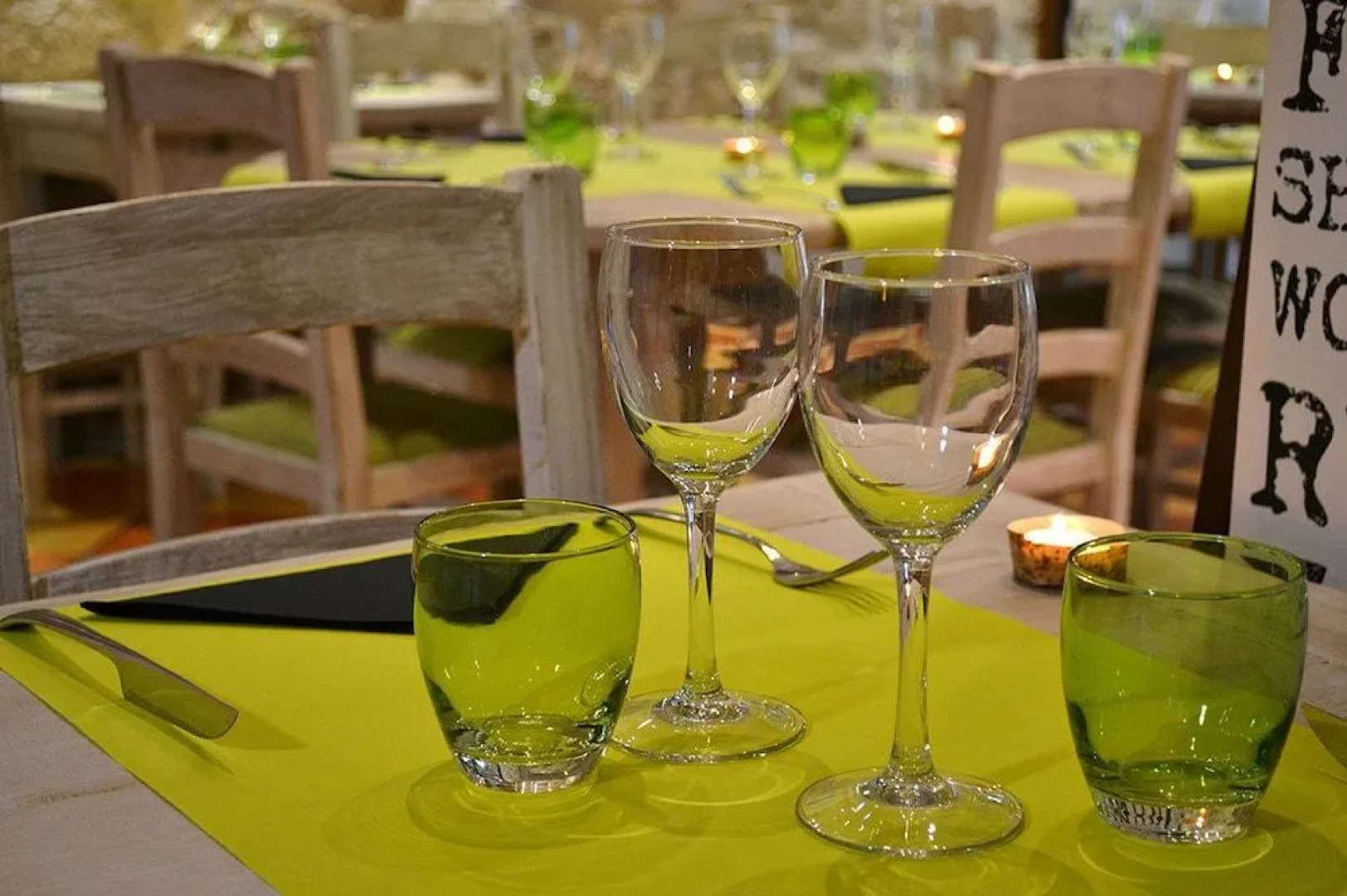 Les Feuilles dAcanthe