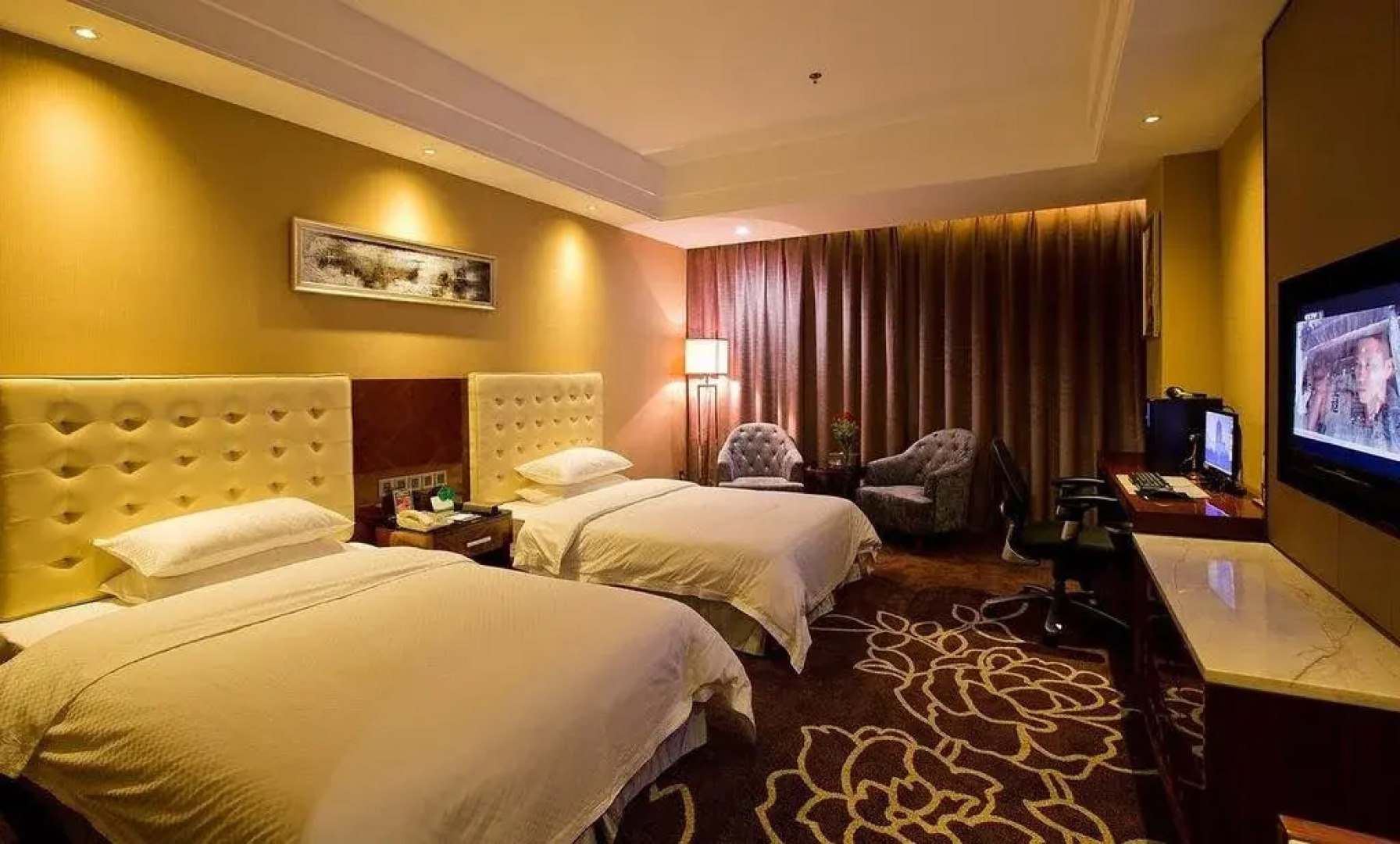 Yichang Jinshi Hotel