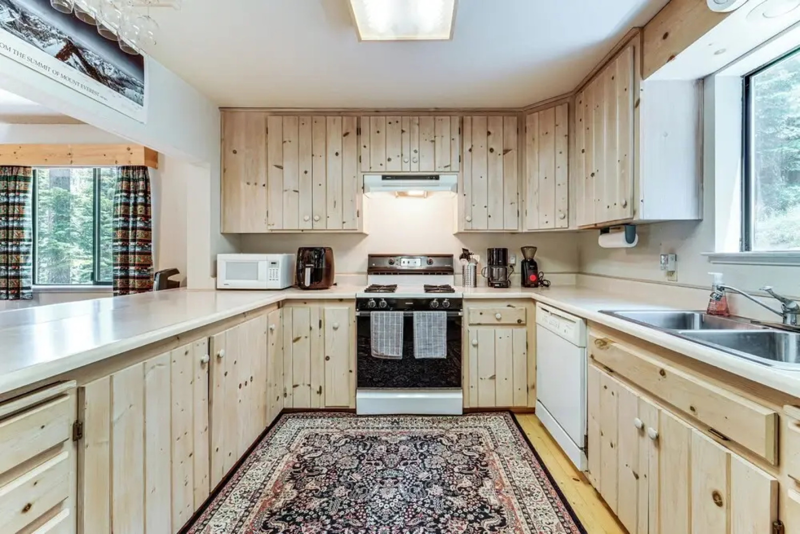 6 Mi to Downieville Downhill: Cabin w/ Mtn Views