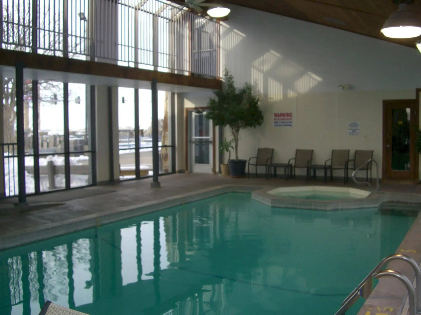 Quails Nest Inn and Suites