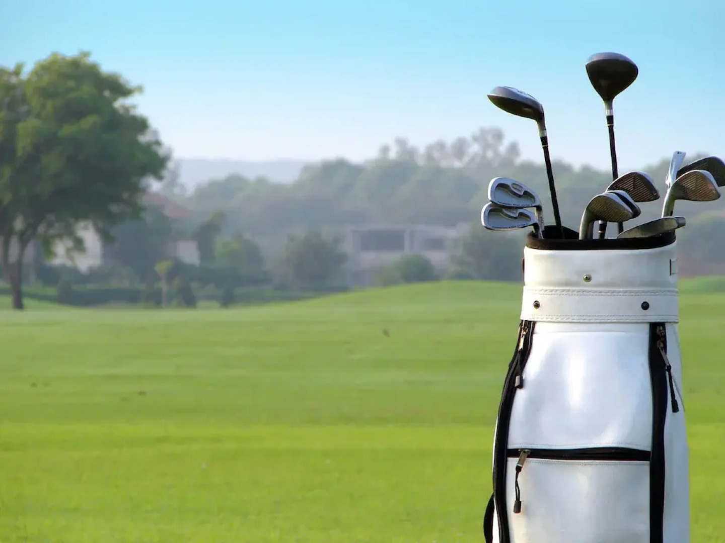 Snug cottage in Saint-Eutrope-De-Born with pool