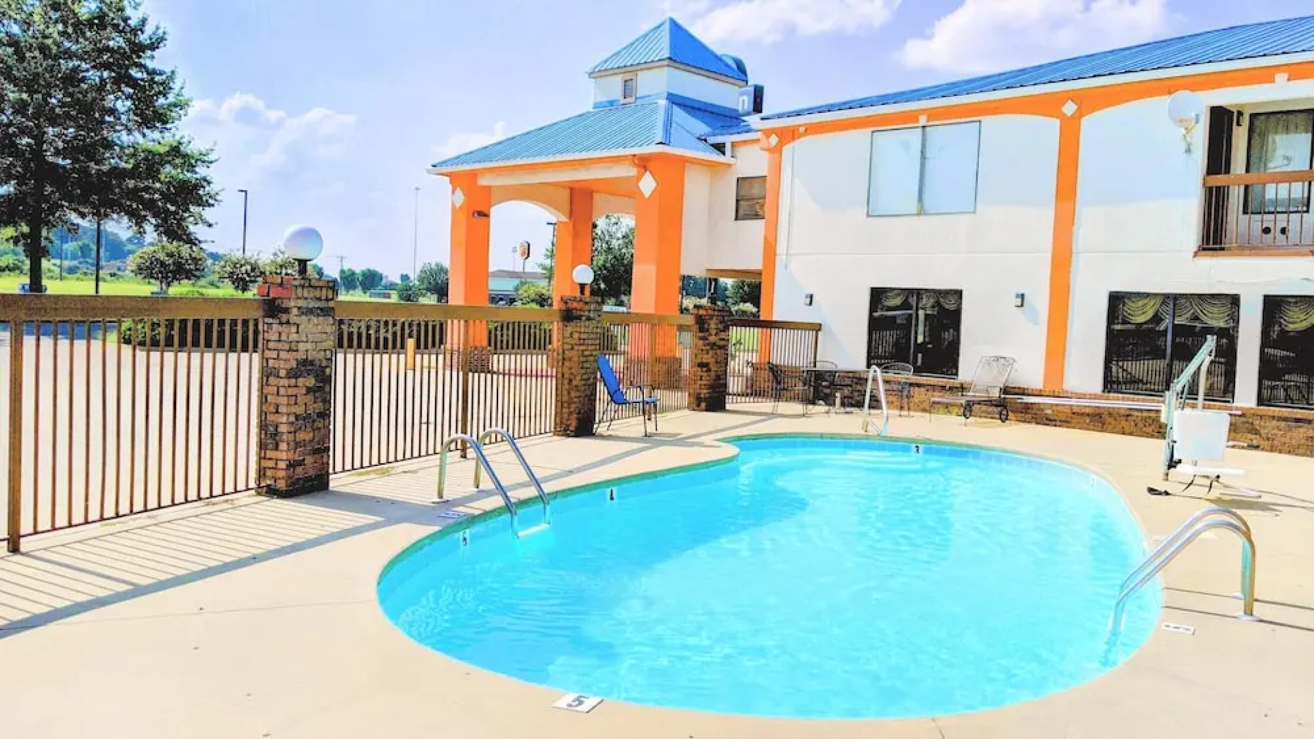 Days Inn - Priceville
