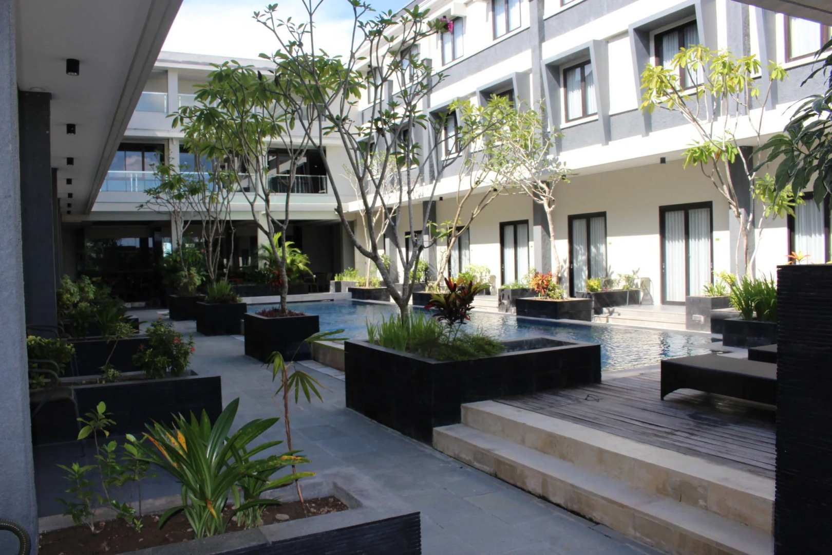 ILLIRA Lite Praya Lombok