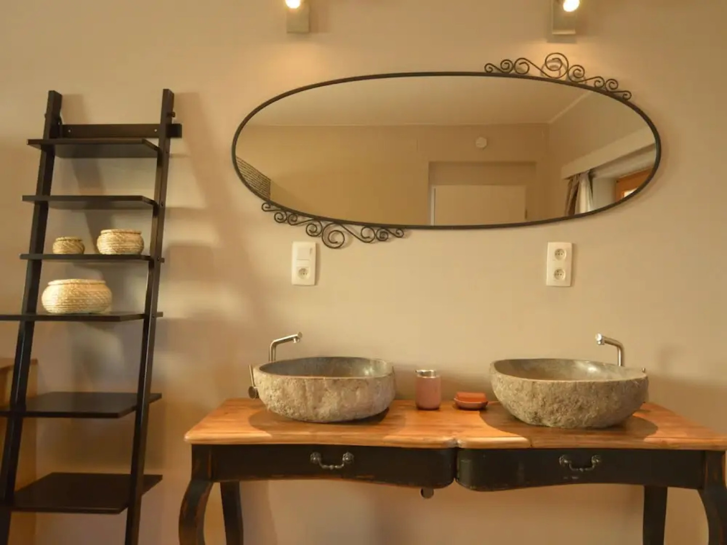 Immaculate Holiday Home, a Base Camp for Countless Trips Near Aachen