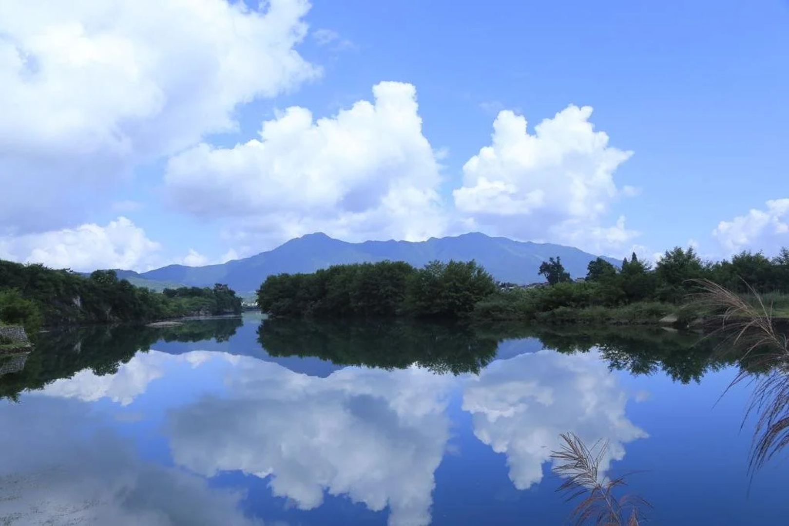 Taohuatanpan Holiday Hotel