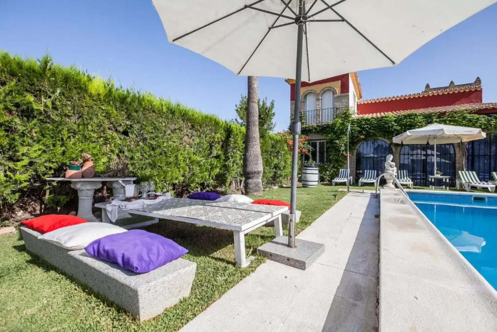 Casa de Campo con Piscina en Sevilla en los Palacios y Villafranca