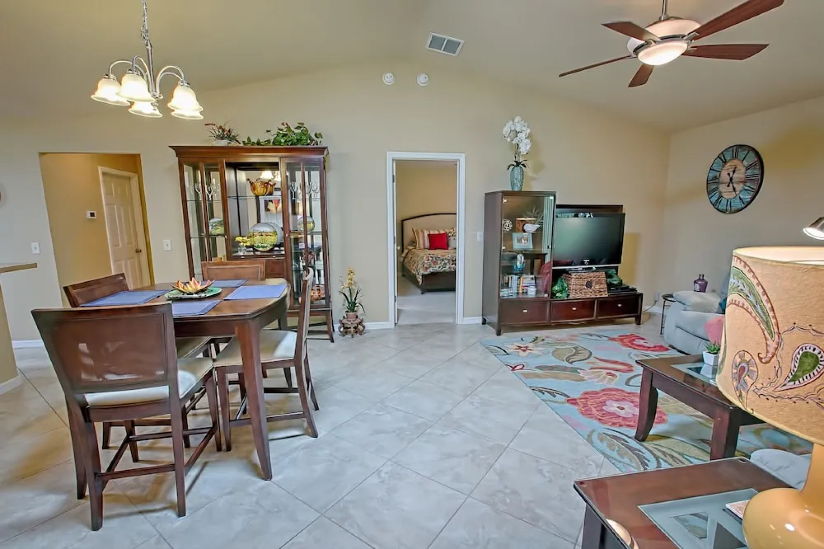 Corbett Drive Home 3 Bedroom by The VIR Group