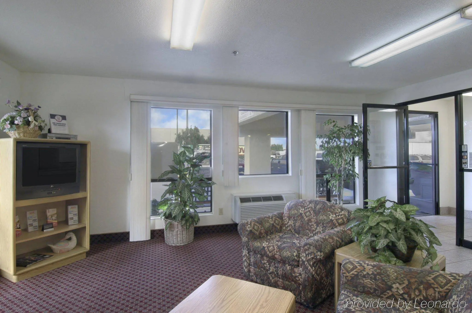 Rodeway Inn & Suites Thousand Palms - Rancho Mirage