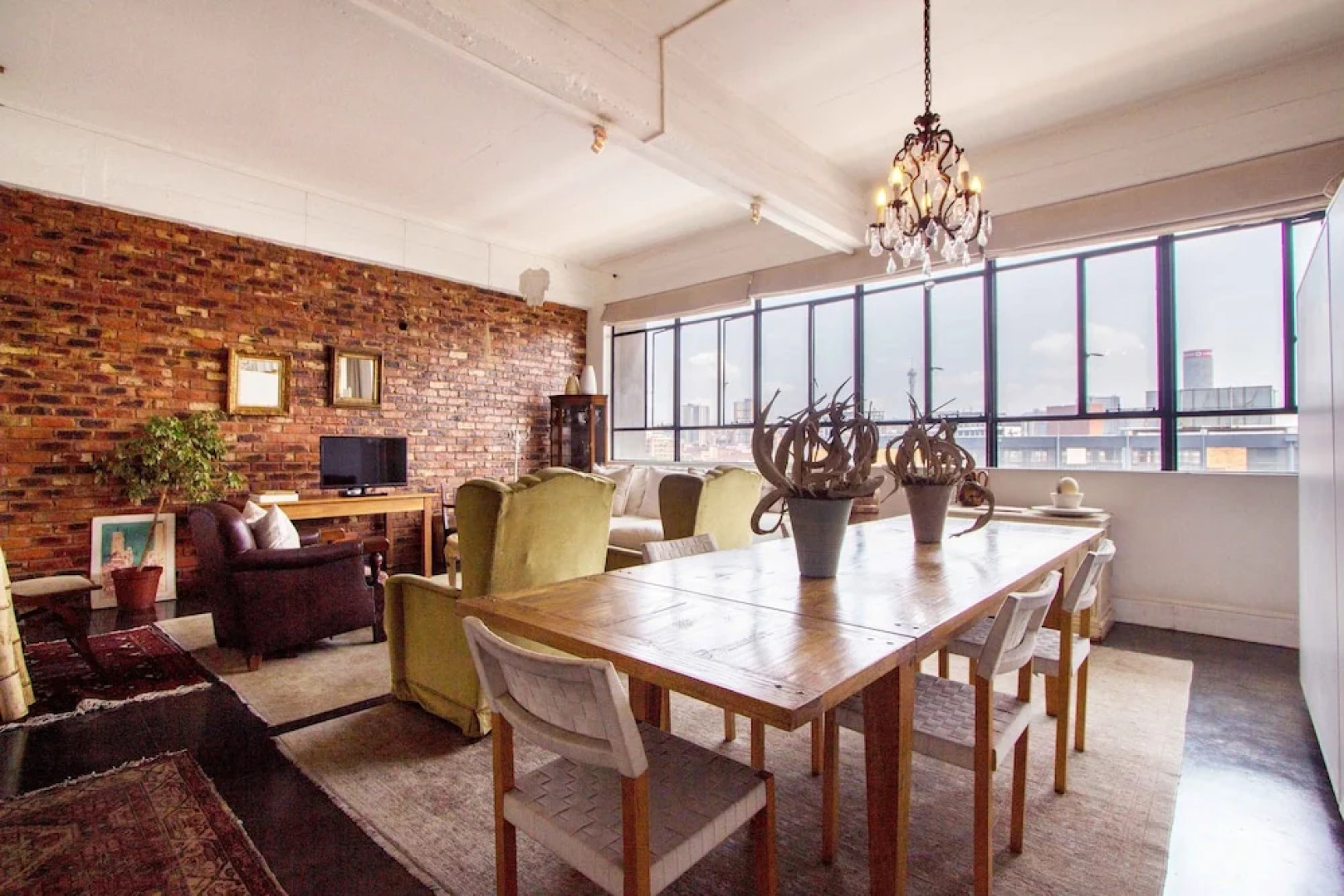 12 Decades Art Hotel