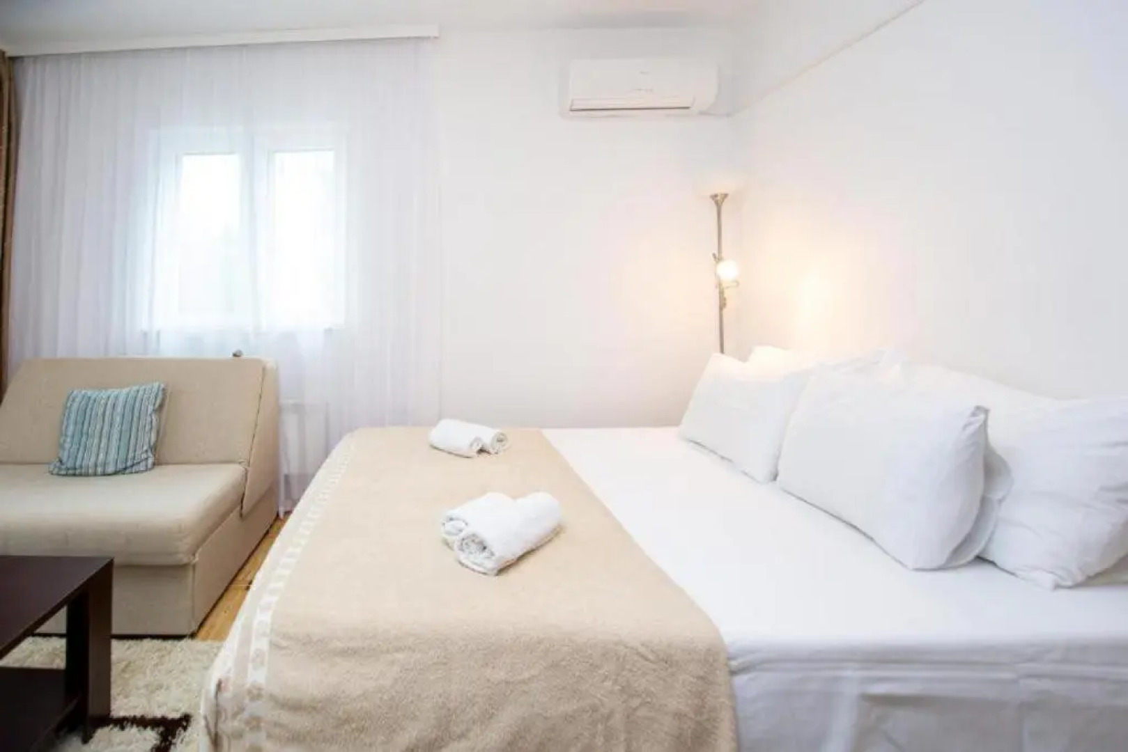 Studio Flat with Shared Pool in Prčanj Montenegro