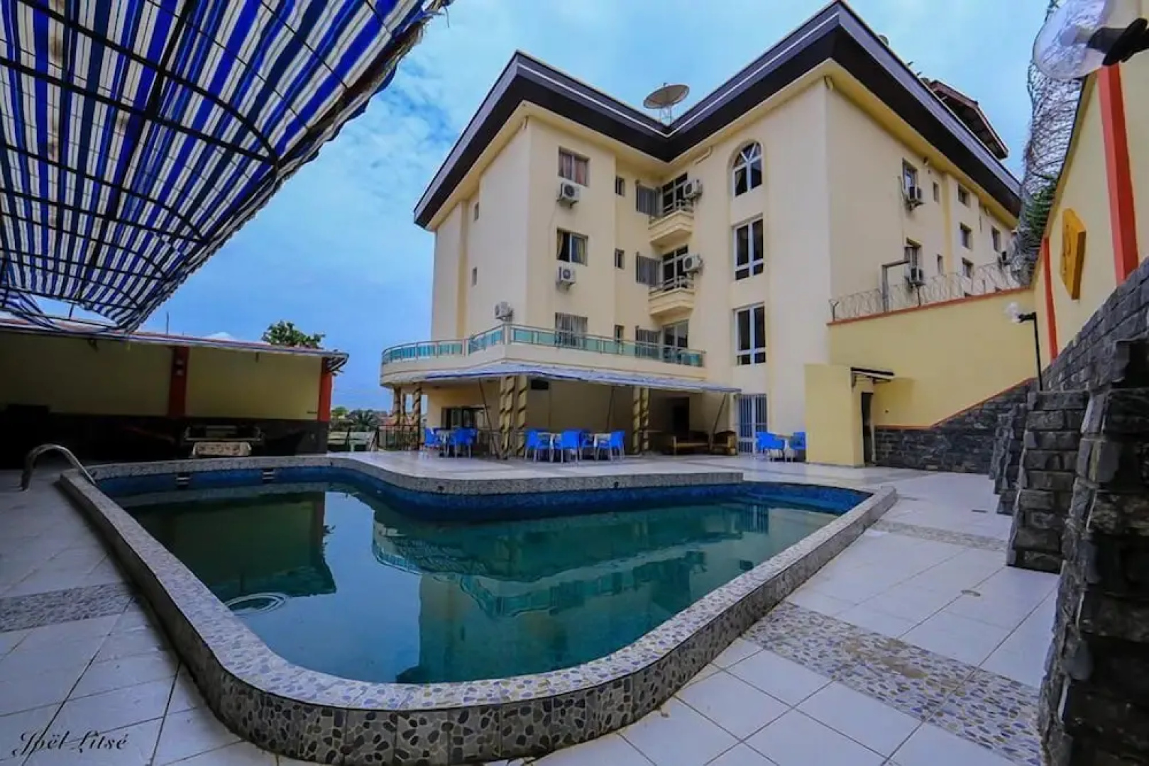 Aurelia Palace