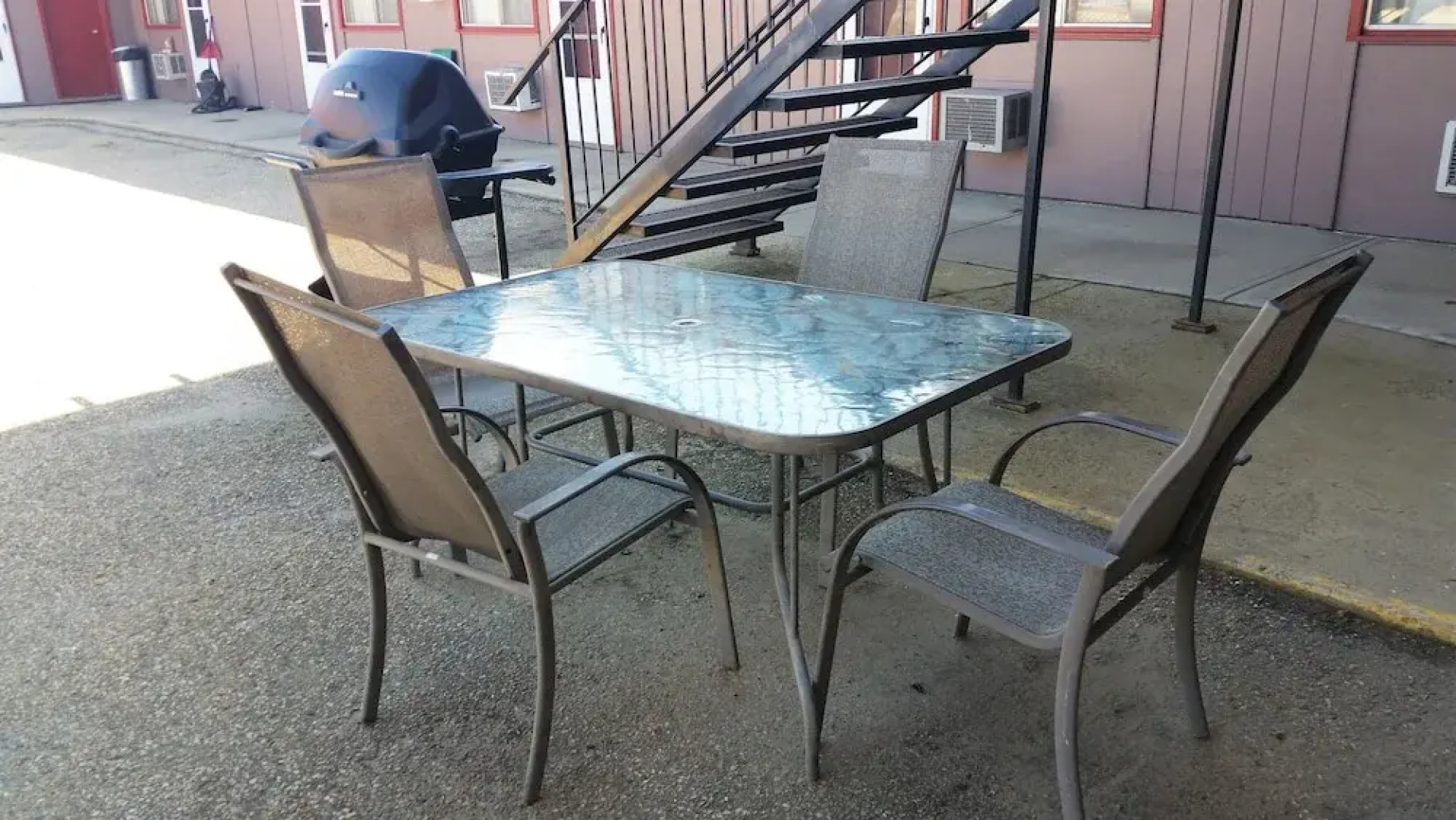 Lamplighter Viking Motel