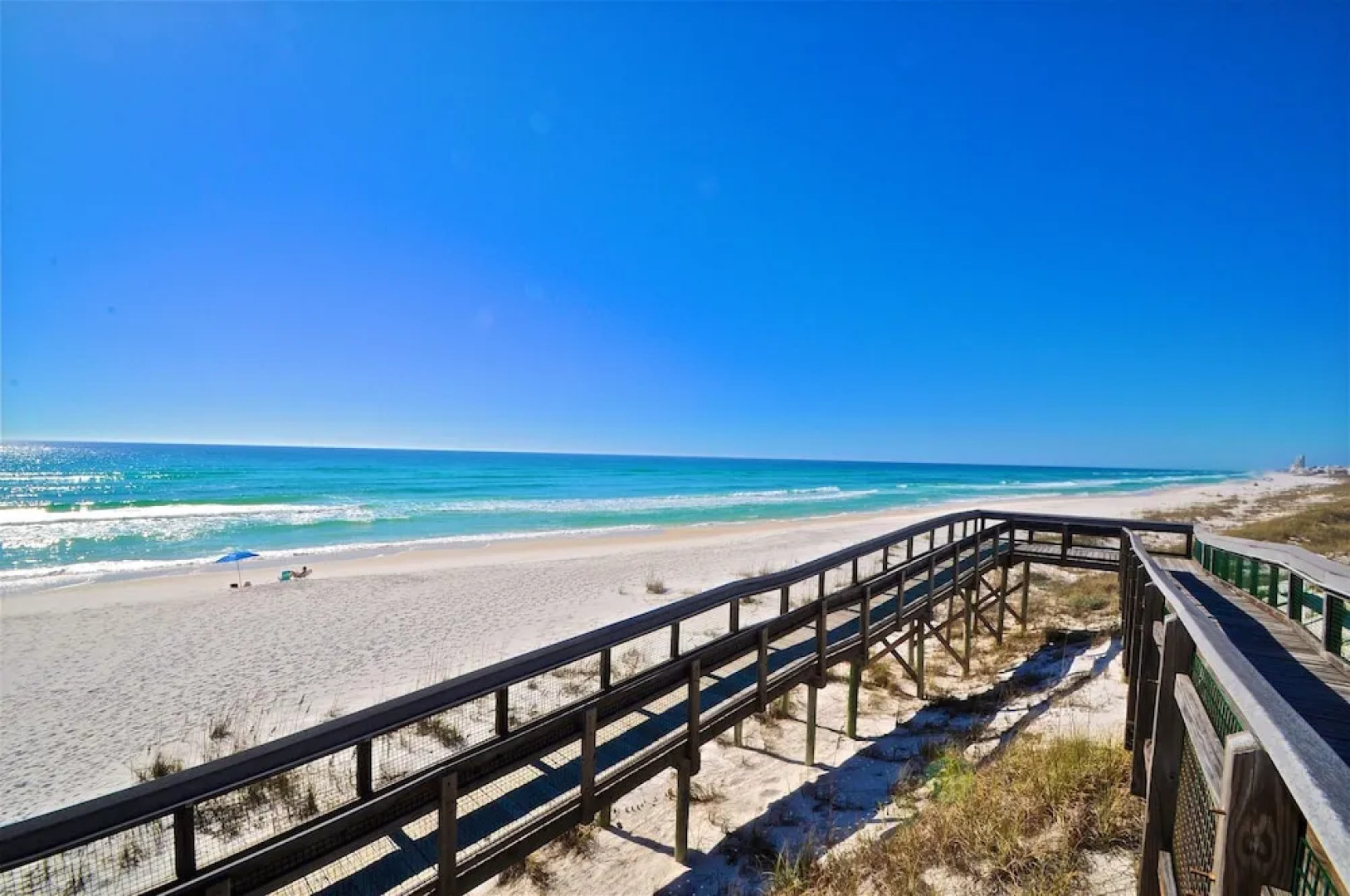 Time to Chill 3 Bedroom Condo By Coastal Dreamin