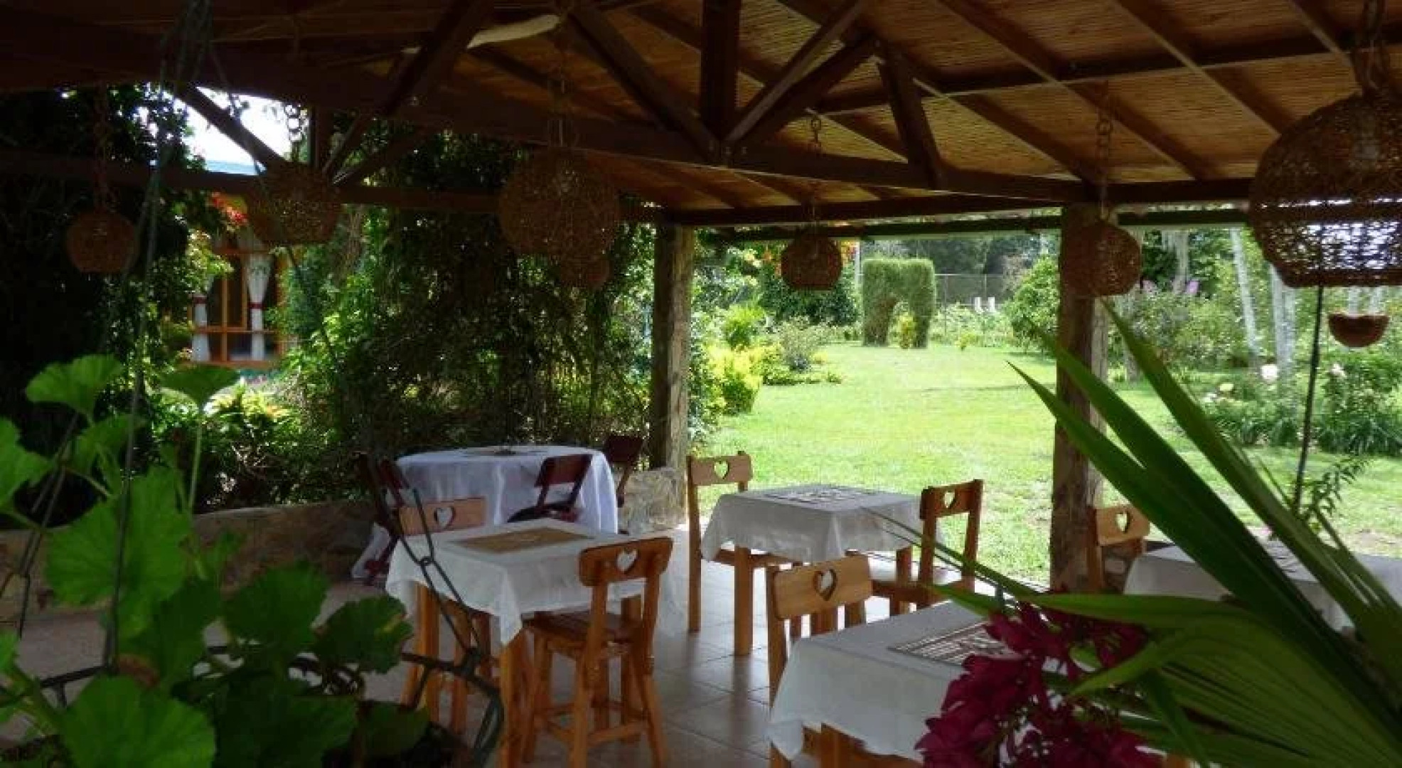 BRUGMANSIA country hotel