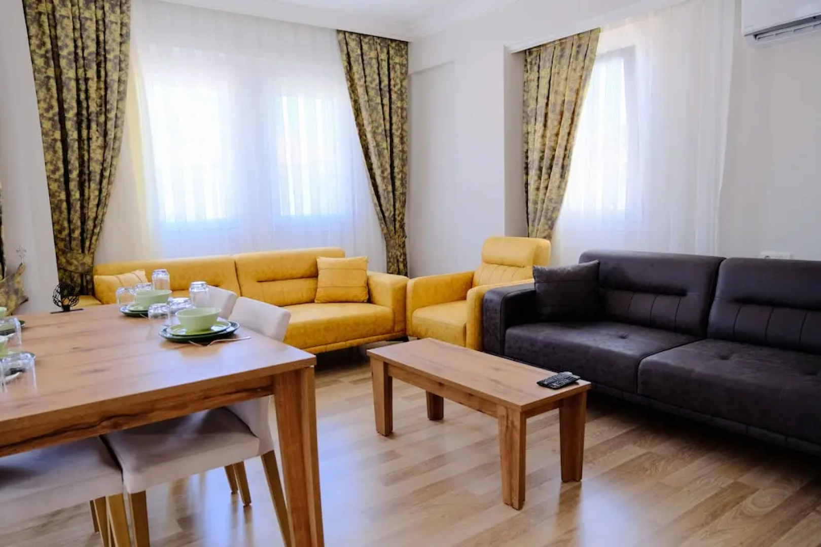 Ozgur City Residence