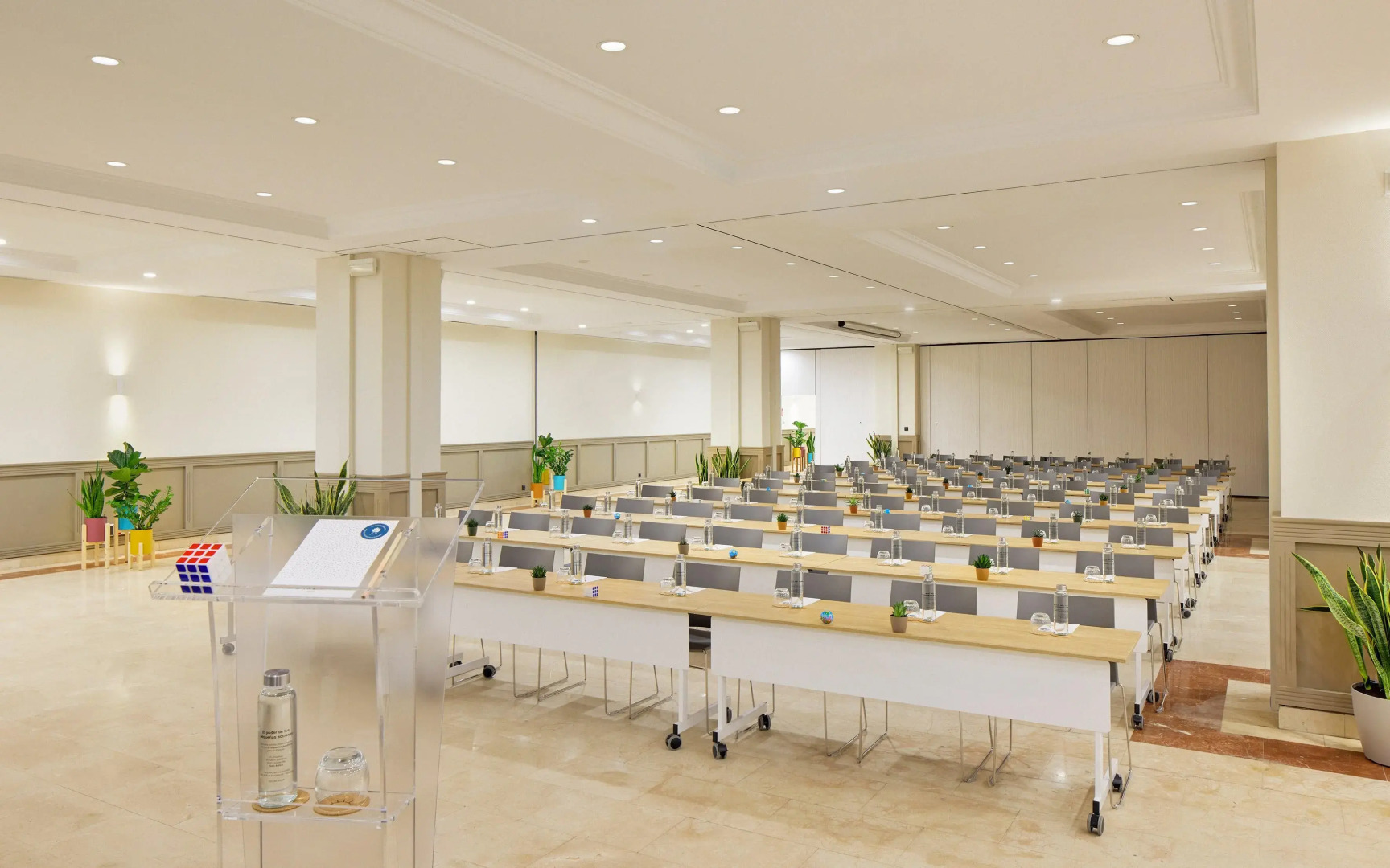 Отель INNSiDE by Melia Barcelona Apolo