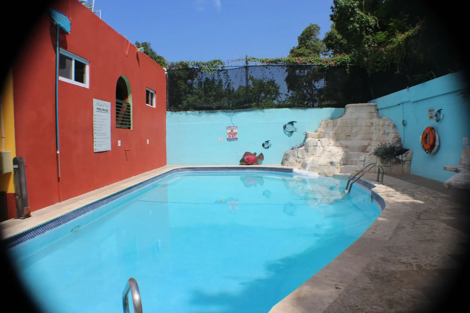 Altamont West Hotel
